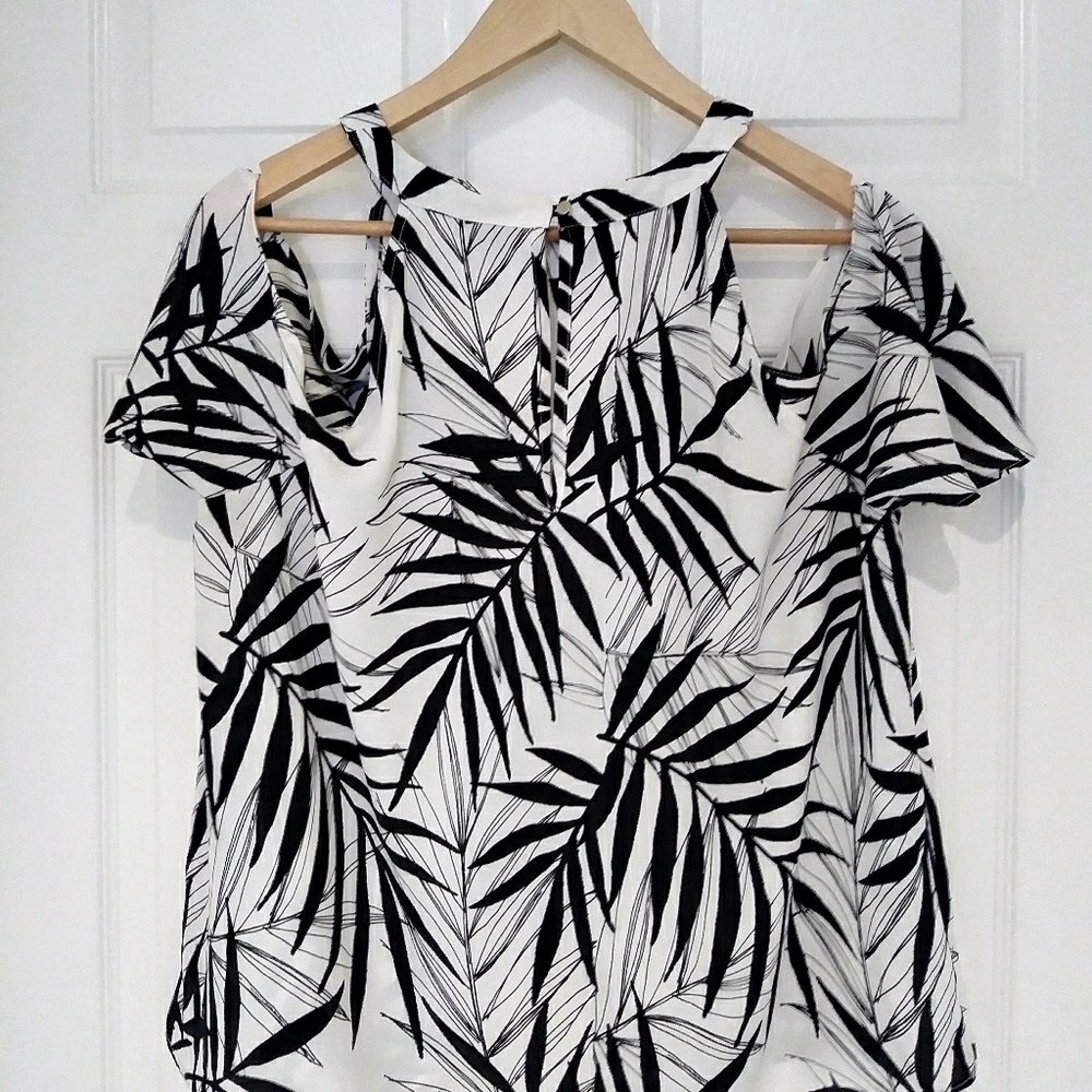 Mossimo Plus Size Cold Shoulder Top - Picture 4 of 6
